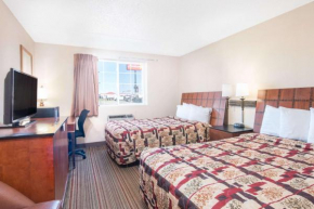 Knights Inn and Suites - Grand Forks